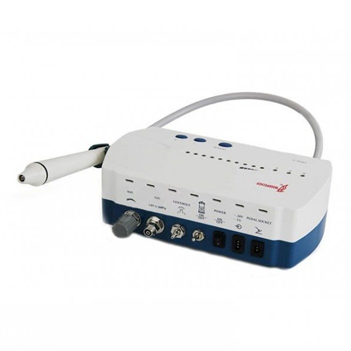 Ультразвуковой автономный скалер UDS , в комплекте поставляются 5 насадок (G1- 2 шт., G2,G4, P1), эндочак Е1. Woodpecker