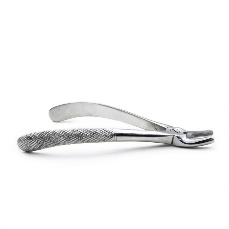 Щипцы для удаления клыков и премоляров верхней челюсти № 7. Surgiwell