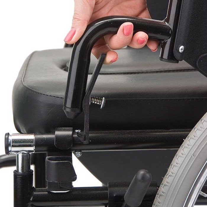 Кресло-коляска для инвалидов Н 011A