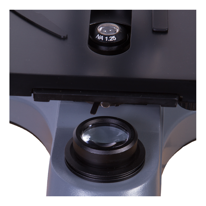 Микроскоп Levenhuk 700M монокулярный