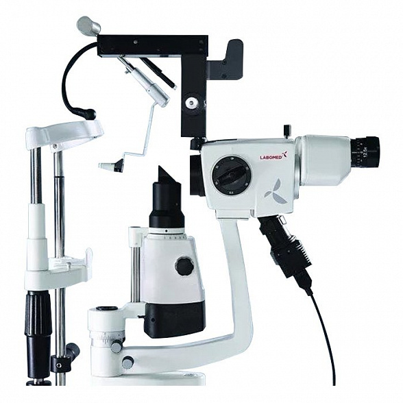 Щелевая лампа Labomed eVO 300 со встроенным делителем луча