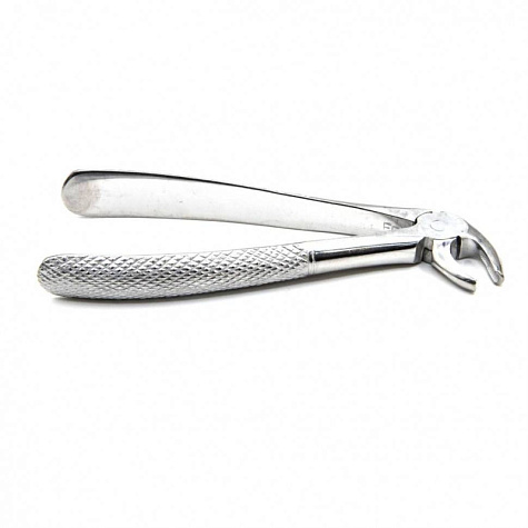 Щипцы для удаления молочных резцов нижней челюсти №38. Surgiwell