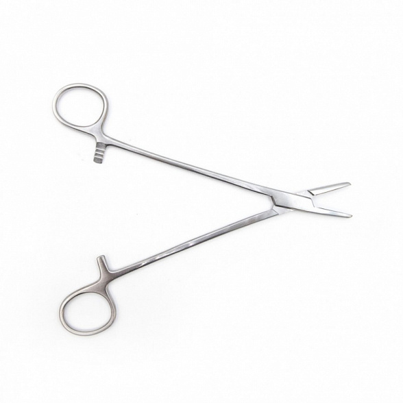 Иглодержатель общехирургический, 180 мм. Surgiwell