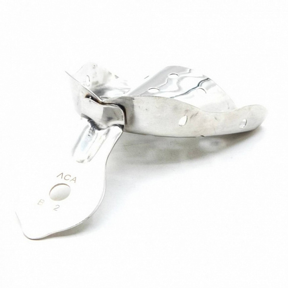 Ложка оттискная стоматологическая для верхней челюсти № 2. Surgiwell