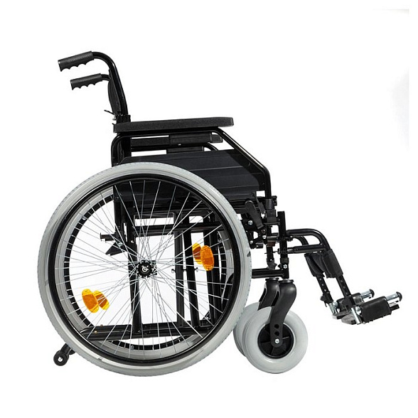 Инвалидная кресло-коляска механическая Ortonica Base 450