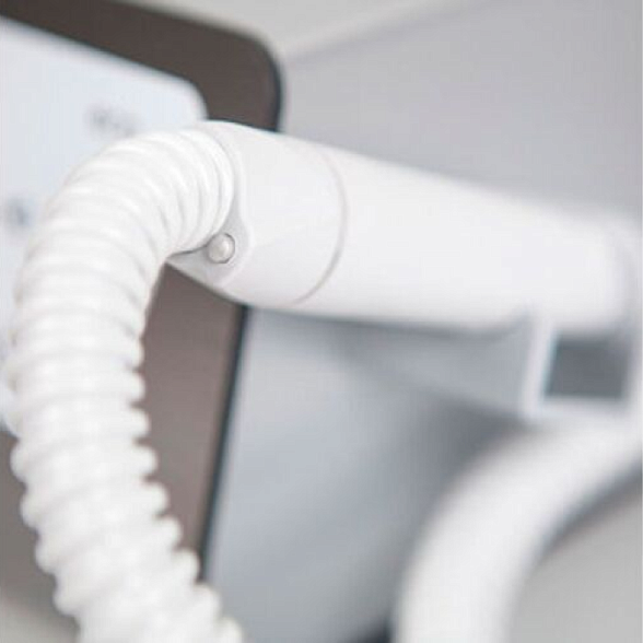 FeetLiner Eco - аппарат для педикюра с бесщёточным мотором наконечника и пылесоса