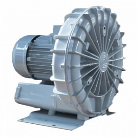 Cattani Medio-Jet 2V - стоматологический аспиратор для сухой аспирации на 7 установок, без кожуха, с компенсационным клапаном