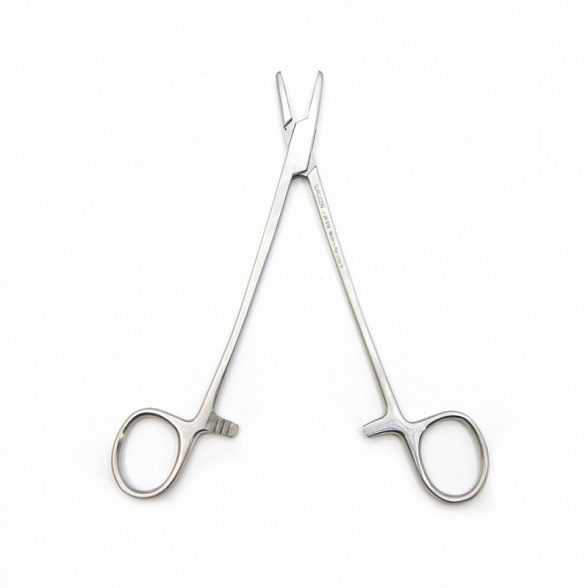 Иглодержатель общехирургический 18 см Surgicon