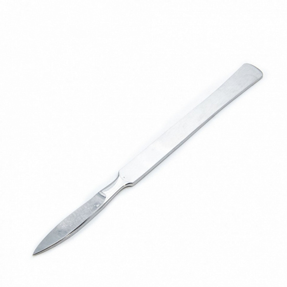 Скальпель остроконечный радиусный средний 153х47 Surgiwell