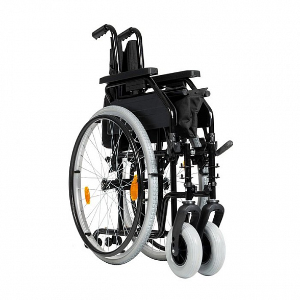 Инвалидная кресло-коляска механическая Ortonica Base 450