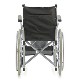 Кресло-коляска для инвалидов FS682 с санитарным оснащением