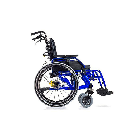 Инвалидная кресло-коляска механическая Ortonica DELUX 530