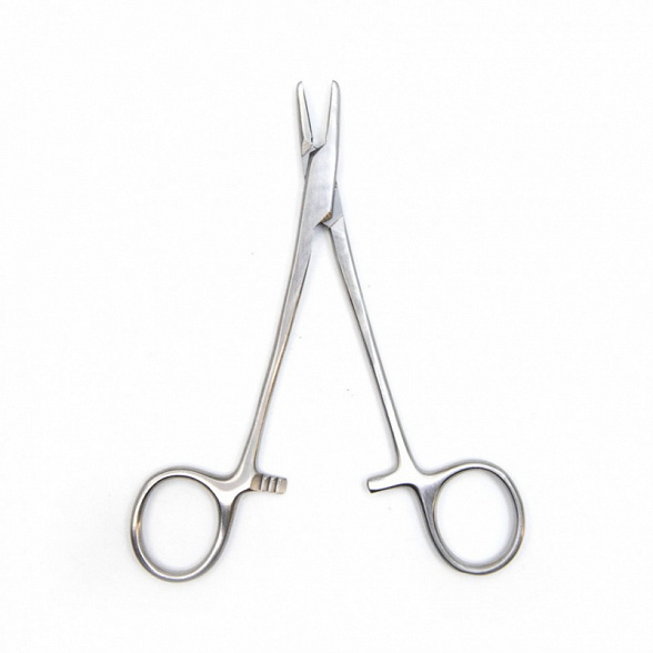 Иглодержатель общехирургический, 140 мм. Surgiwell