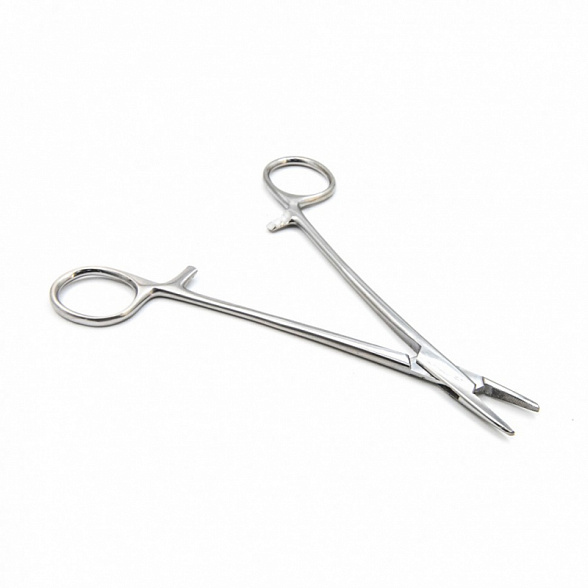 Иглодержатель общехирургический, 165 мм. Surgiwell