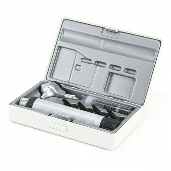 Фиброоптический отоскоп BETA 200 в наборе с рукояткой BETA TR Li-ion 3,5 В перезаряжаемой с сетевым адаптером Heine