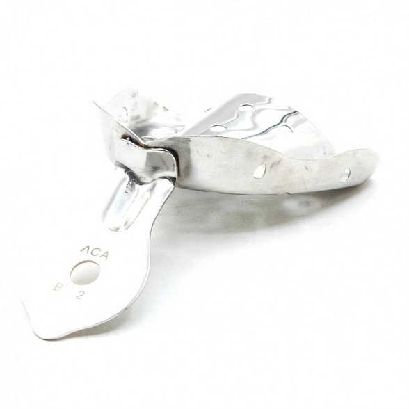 Ложка оттискная стоматологическая для верхней челюсти № 2. Surgiwell