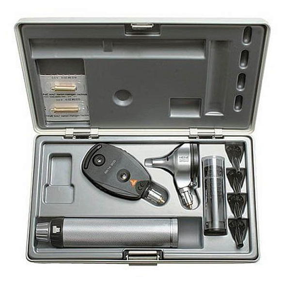 Отоскоп медицинский BETA 200 LED с рукояткой перезаряжаемой BETA 4 USB и Офтальмоскоп прямой медицинский BETA 200 LED в наборе Heine