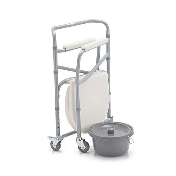 Кресло-коляска для инвалидов FS696 с санитарным оснащением