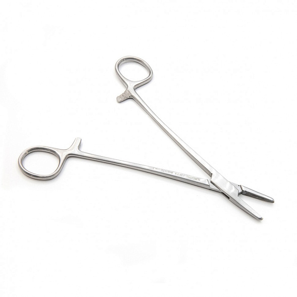 Иглодержатель общехирургический 18 см Surgicon