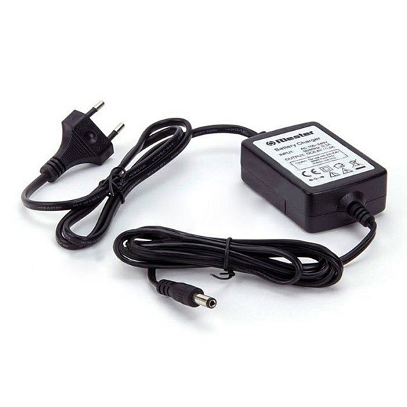 Налобный осветитель Ri-focus LED с одним набором NiMH аккумуляторов ААА и зарядным устройством, Riester