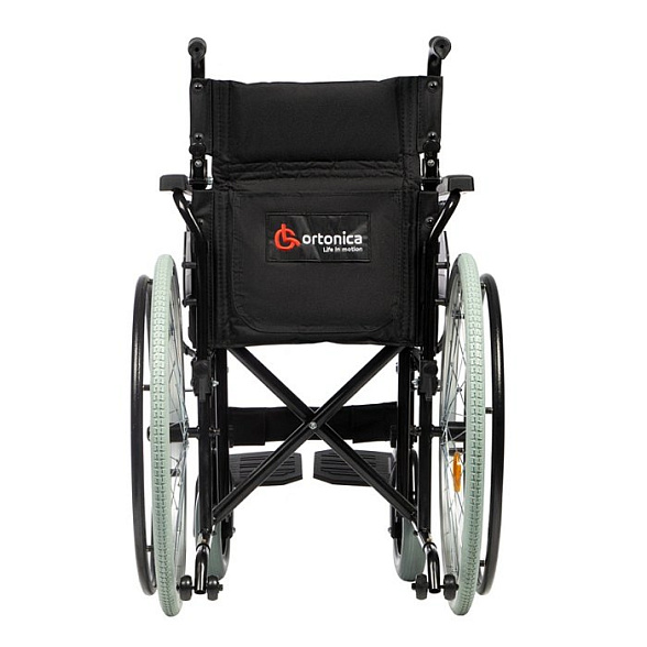Инвалидная кресло-коляска механическая Ortonica Base 400